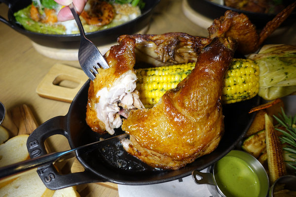 內湖浪漫餐廳-Lazy Point餐酒館，有午餐、下午茶、晚餐的內湖餐酒館，露天酒吧內湖調酒，文湖線約會餐廳，活動包場、會議空間租借的內湖咖啡廳