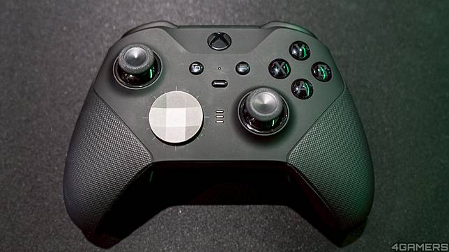 第2代xbox One菁英無線控制器 Gamescom快速動手玩 4gamers Line Today