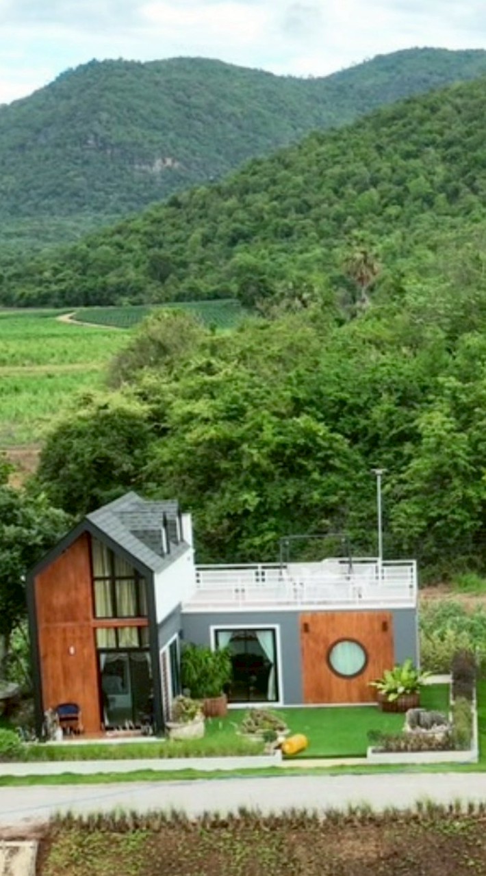 Honey Queen Resort ฮันนี่ควีน รีสอร์ท