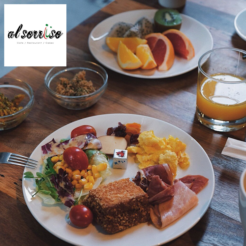 義大利經典美食指南「紅蝦評鑑」傳統創意料理團隊 將義大利家鄉味完整呈現 結合在地新鮮食材，以義式手法衝擊您的味蕾 享受每道精心準備的餐食在舌尖共舞的旋律 沉浸義式家鄉料理與臺灣在地食材激盪出的火花 手