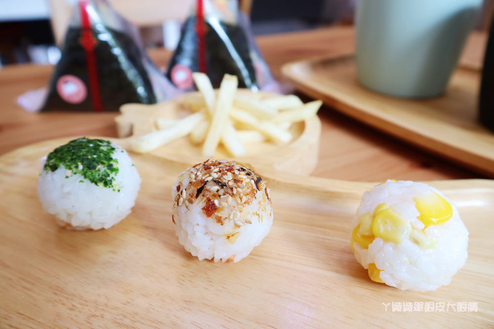 新竹竹北早餐推薦必吃！米八手作飯糰，比超商御飯糰還要大兩倍的巨無霸三角飯糰