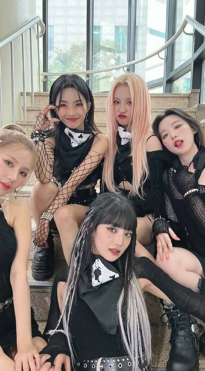 I-DLE 討論群 （Welocome to NEVERLAND）好康多到爆～🍧