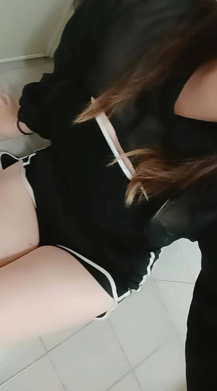 帥哥妹子聊天:-)