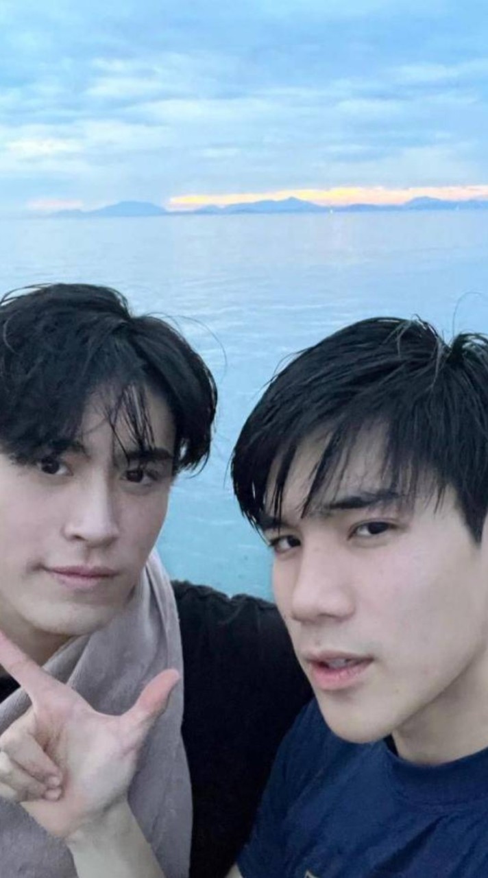 Hi School Fourth (โฟร์ทเจมีไนน์)