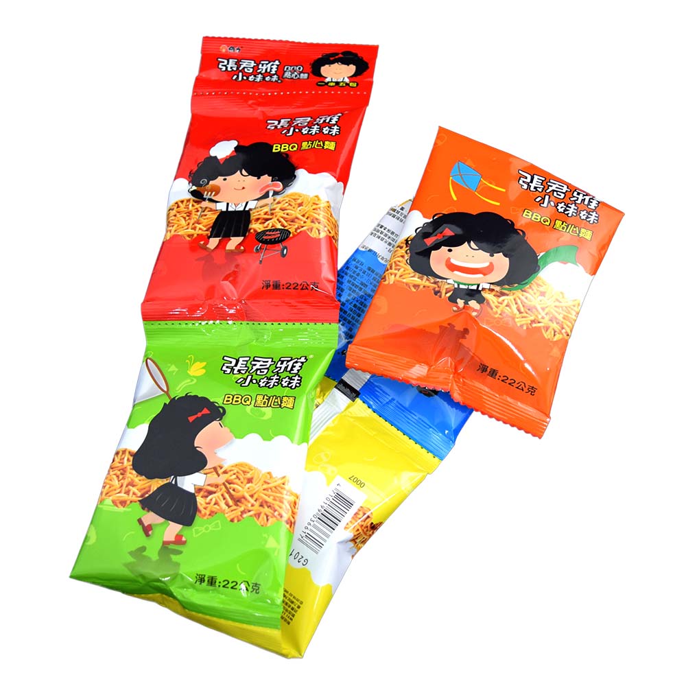 台灣泡麵三大品牌 22g的小容量包裝,讓消費者可以一次吃完不浪費！ 一段、一段不規則之香脆、夠味小麵條，讓醬汁更能完美沾附 以獨門醬汁沾烤，獨特口感 每包包裝上都有不同可愛表情的張君雅小妹妹哦! ※ 