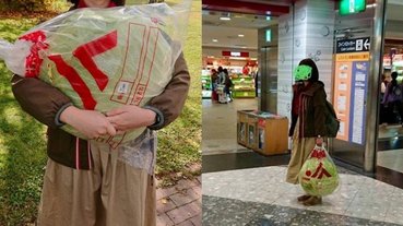 J 格紀念品有點狂！日本妹子從北海道帶了一顆超巨大高麗菜搭飛機，機場路人看到超傻眼