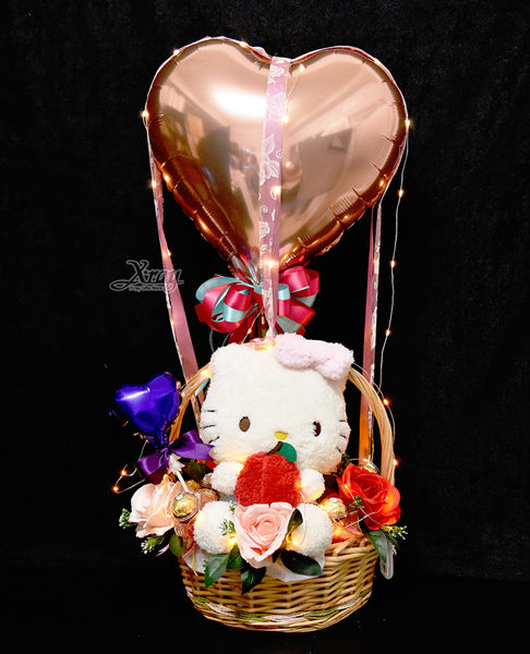 節慶王【Y526899】Hello Kitty音樂水果娃娃幸福熱氣球，情人節禮物/熱氣球/金莎花束/亮燈花束/送禮
