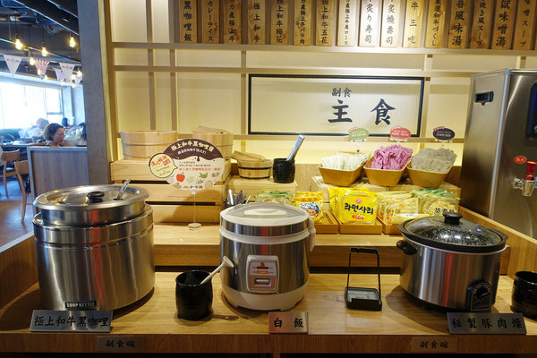 和牛涮日式鍋物放題台北忠孝東店(菜單價位、訂位、生日優惠、小孩收費)，聚餐或一個人都能享用的超值和牛三吃