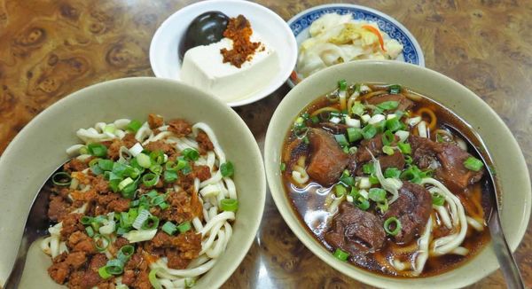【台北萬華美食】富宏牛肉麵-全台北CP值最高的牛肉麵 【台北萬華美食】富宏牛肉麵-全台北CP值最高的牛肉麵