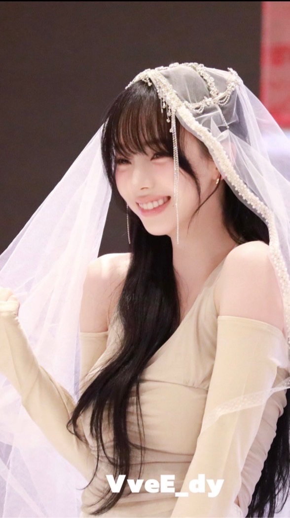 ᜊ⋆₊梓 顏 小 瑀⸝⸝ೀ💭⋆⑅˚