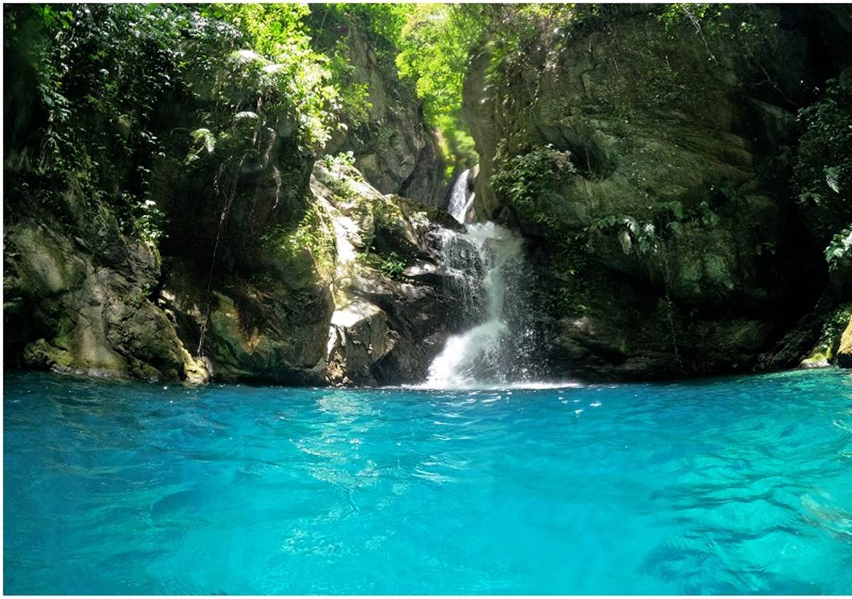 不要只去七星潭！花蓮６大美拍景點：絕美「台版藍洞」、IG暴紅天空之鏡