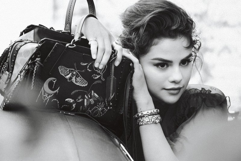 Coach 18 全球形象selena Gomez 日本區代言水原希子雙妹電力齊發 Line購物