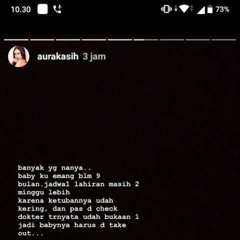  Aura Kasih Ungkap Alasan Melahirkan Lebih Cepat