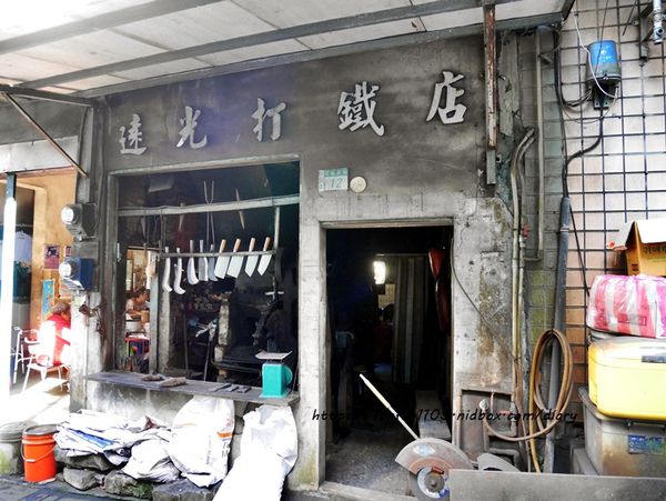 【石碇一日遊】#石碇老街 #必吃陳記養生恬點 #百年石頭屋 #不見天街 #淡蘭古道 #許家麵線 #千島湖 (36).JPG