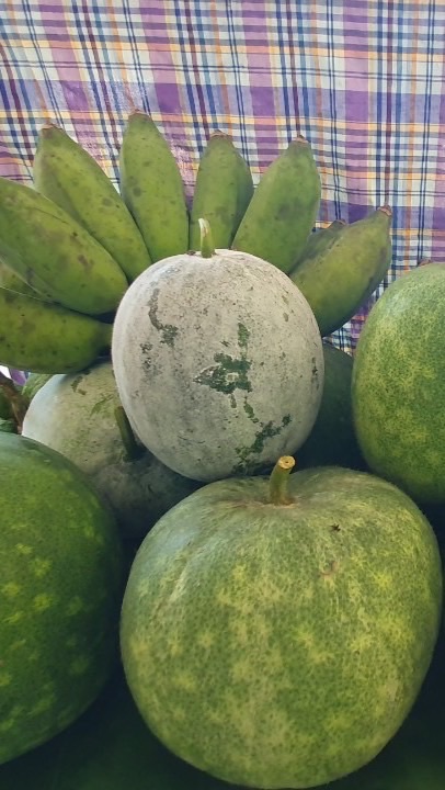 ผู้ค้าพบผู้ซื้อตลาดคุณปู่วัดหทัยนเรศวร์