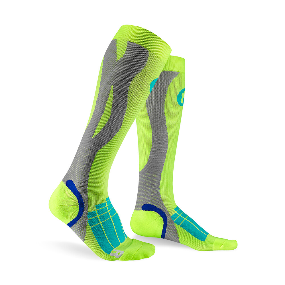 【主要功能】適合慢跑、馬拉松、自行車、鐵人三項、越野跑，全域運動適用 • 輕鬆趕走肌肉疲勞 • 耐力運動最佳壓力值 • 提升運動效能 • 穩定腳踝肌腱和膝關節 【足弓彈力帶】 titan的足弓設計，利