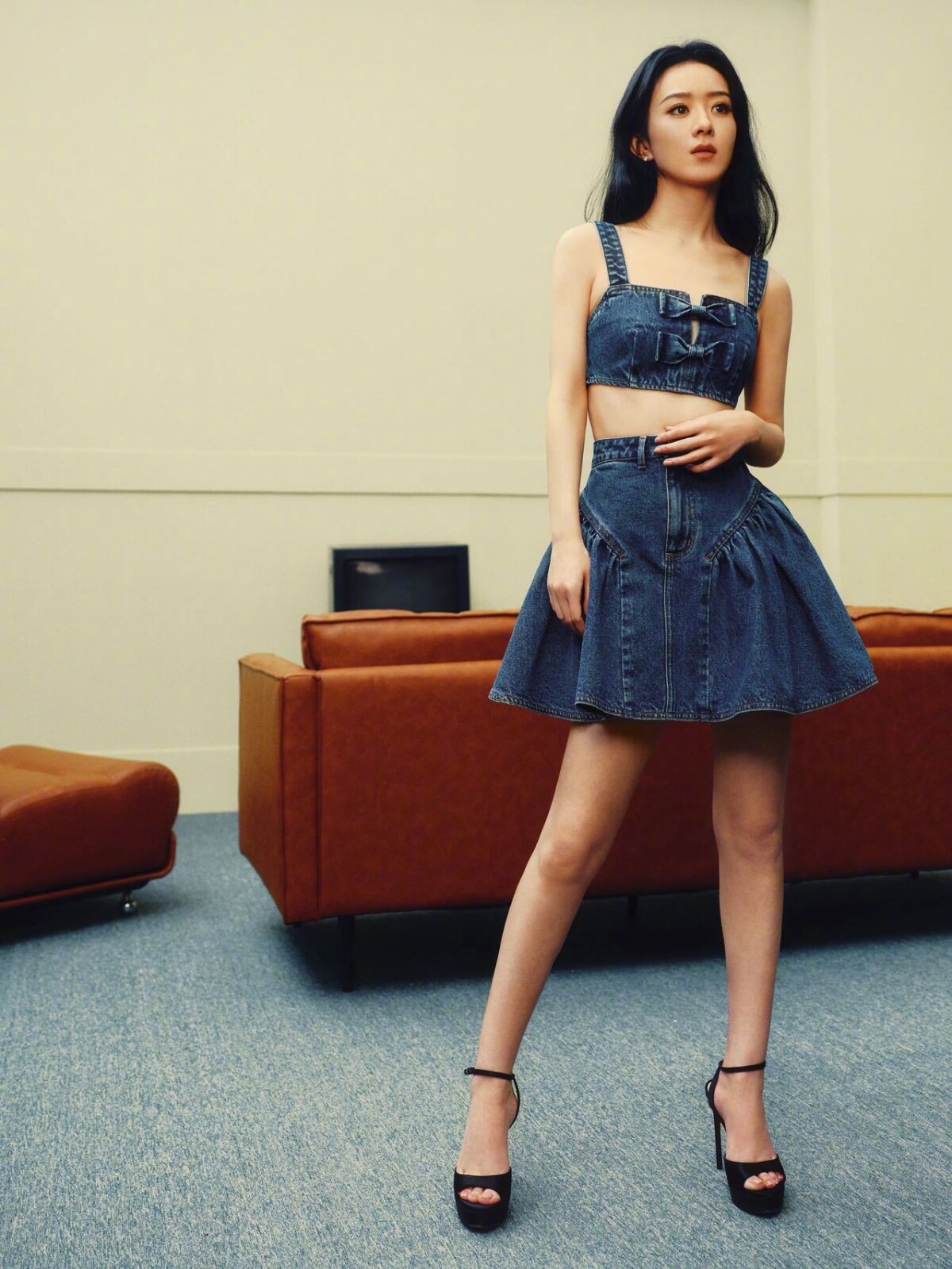 陸劇8位「人間腰精」女星！陳都靈腰細上熱搜，李沁腰比黃景瑜大腿細，趙麗穎腰太驚人