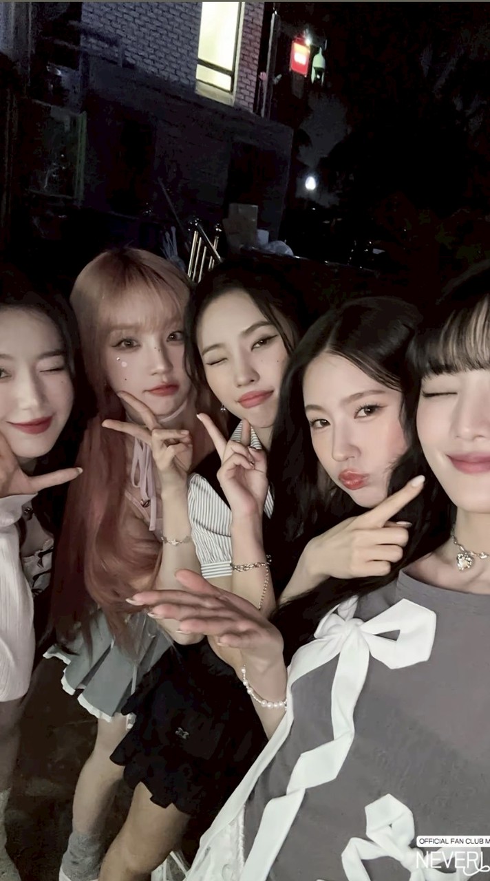 女娃小卡周邊販賣機🫶