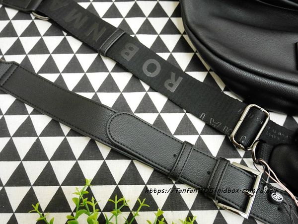 情侶穿搭【ROBINMAY】夢特消光騎士胸包 情侶版 #RM情侶胸包 #西門武昌旗艦店 (5).JPG