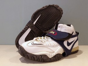 名作シューズ列伝 シンプルなデザインに奥深さが詰まったストックトンの Nike Air Adjust Force