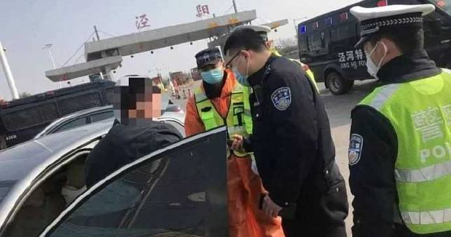 他怕染武漢肺炎「喝75%酒精」自我消毒　下場出爐了
