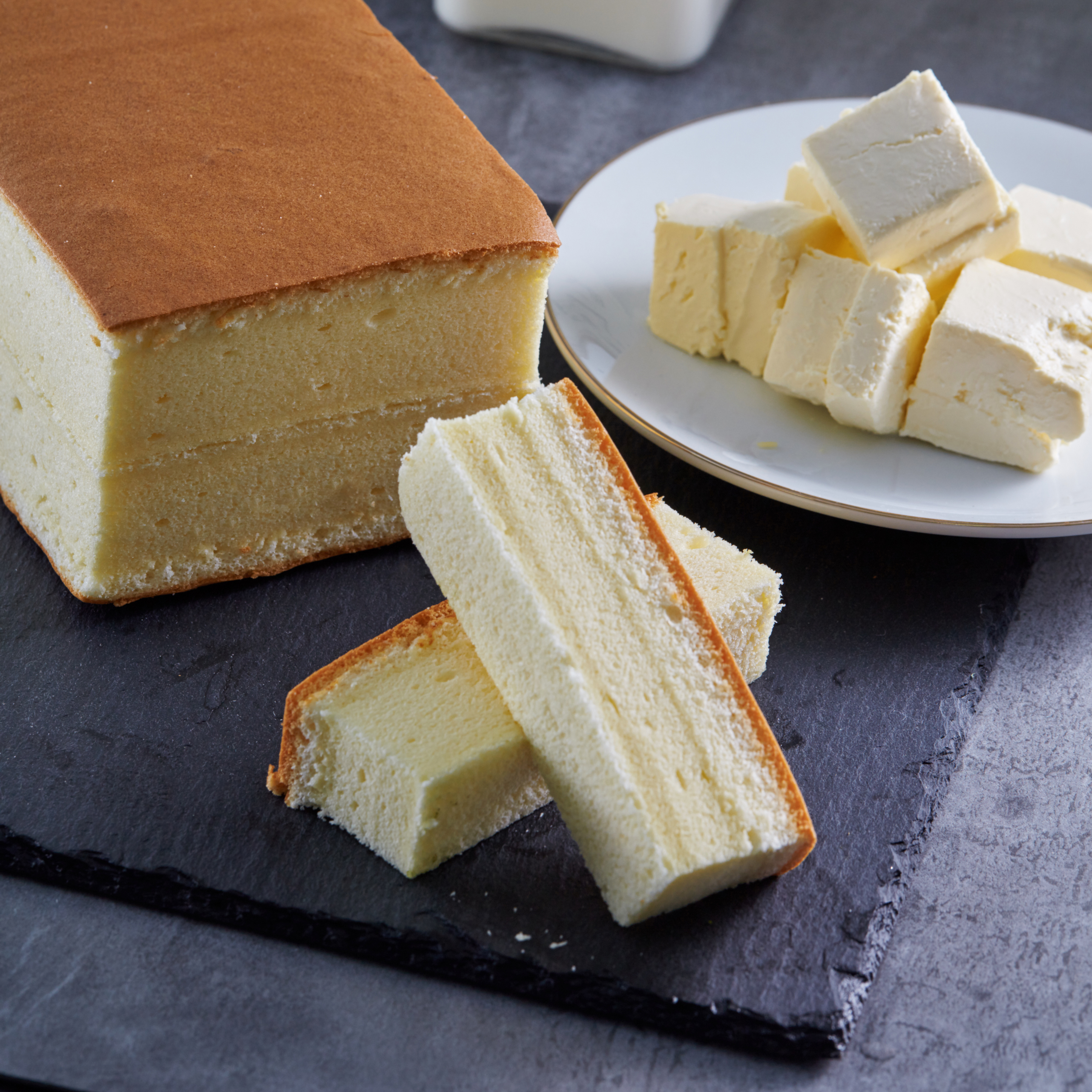 一個生命破蛋瞬間，幸福在我們日常蔓延，這份心意代表著父母親由衷的感謝，分享無比的喜悅。