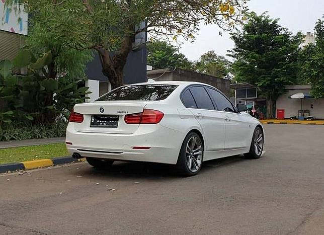 Di Banding Mobil Mercedes Segenerasinya Mengapa Bmw E28 Populasinya Sangat Jarang Di Indonesia Quora