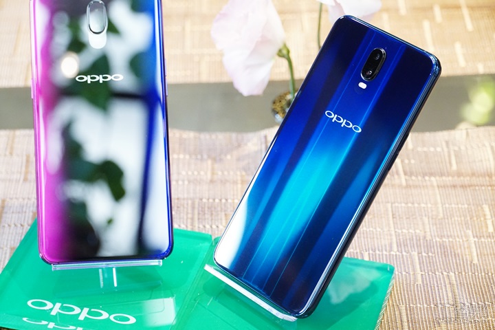 OPPO R17 簡單動手玩，外型更美、AI 自拍變聰明