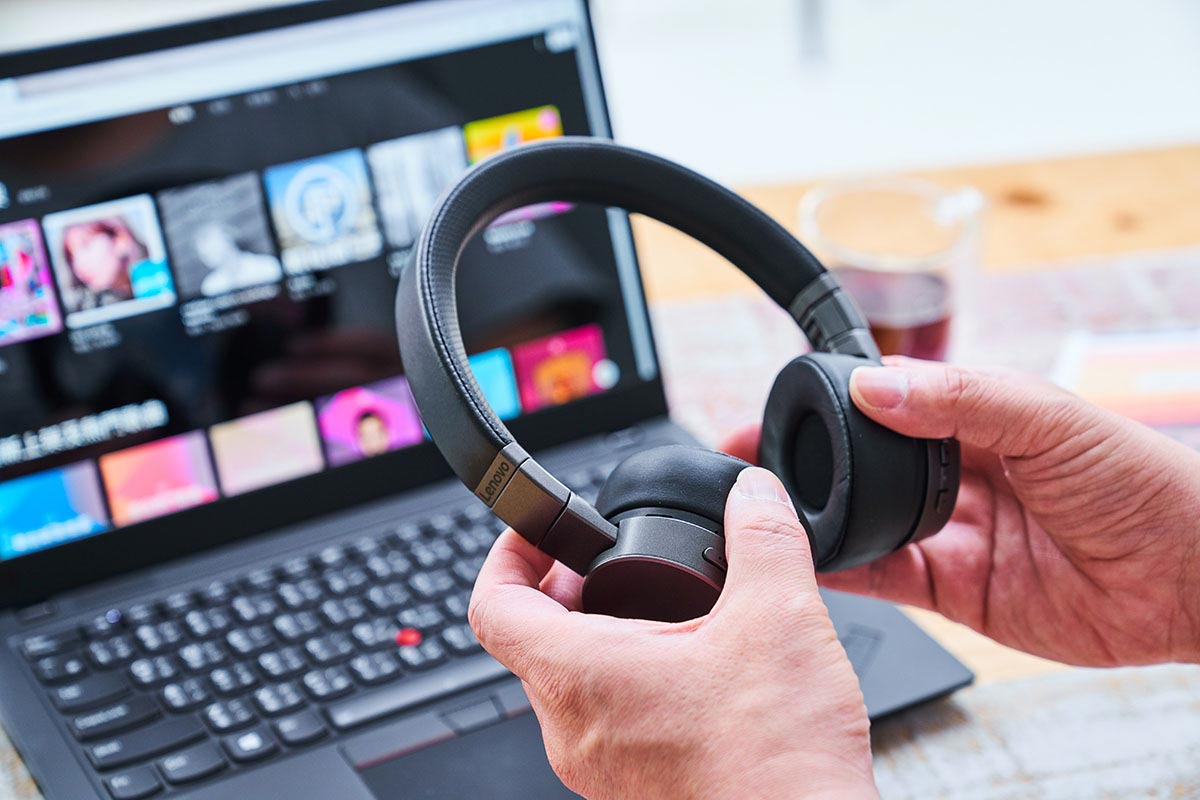 輕薄依舊，全能高效：第 8 代 ThinkPad X1 Carbon 開箱與深度評測：最強商務輕薄筆電再臨！