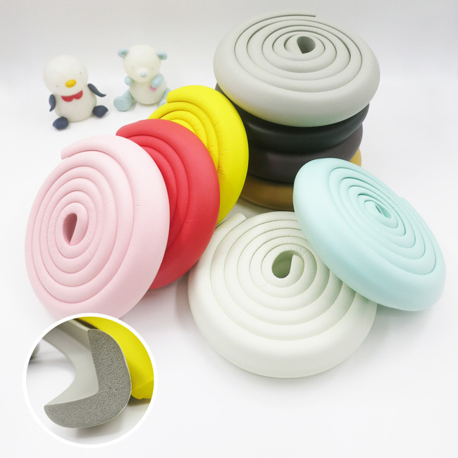 加厚型居家安全防撞條【L型】 ★L 型設計適用於邊角桌邊等 ★高密度防撞條、加厚品質安全無虞 ★厚度適中，保護幼兒安全 多款顏色可選，輕鬆搭配居家傢俱 可混色搭配，請於結帳時備註. 幼稚園、居家防護首