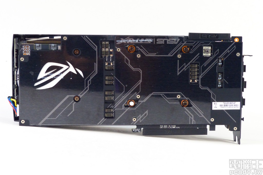 金屬強化框架避免下垂，Asus ROG-STRIX-RTX2080TI-O11G-GAMING 雙風扇模式登場