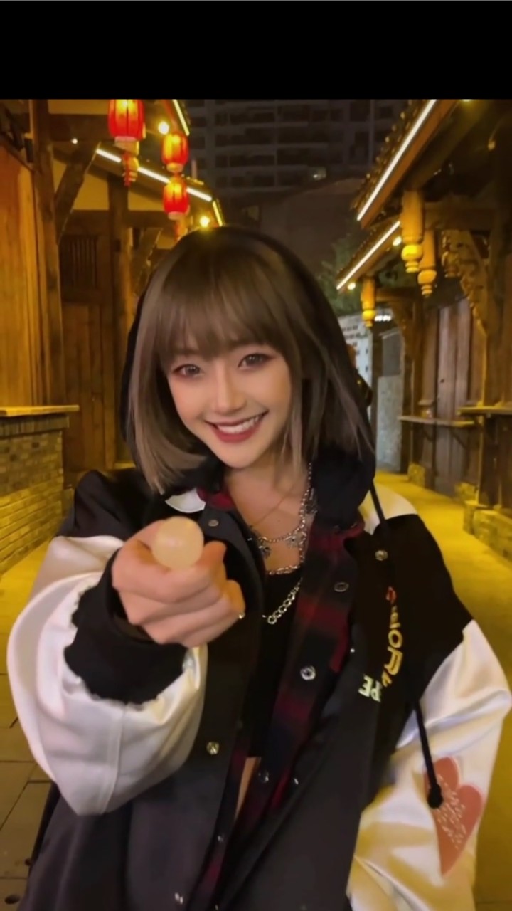 那些奢望幸福的人都有著悲傷的故事