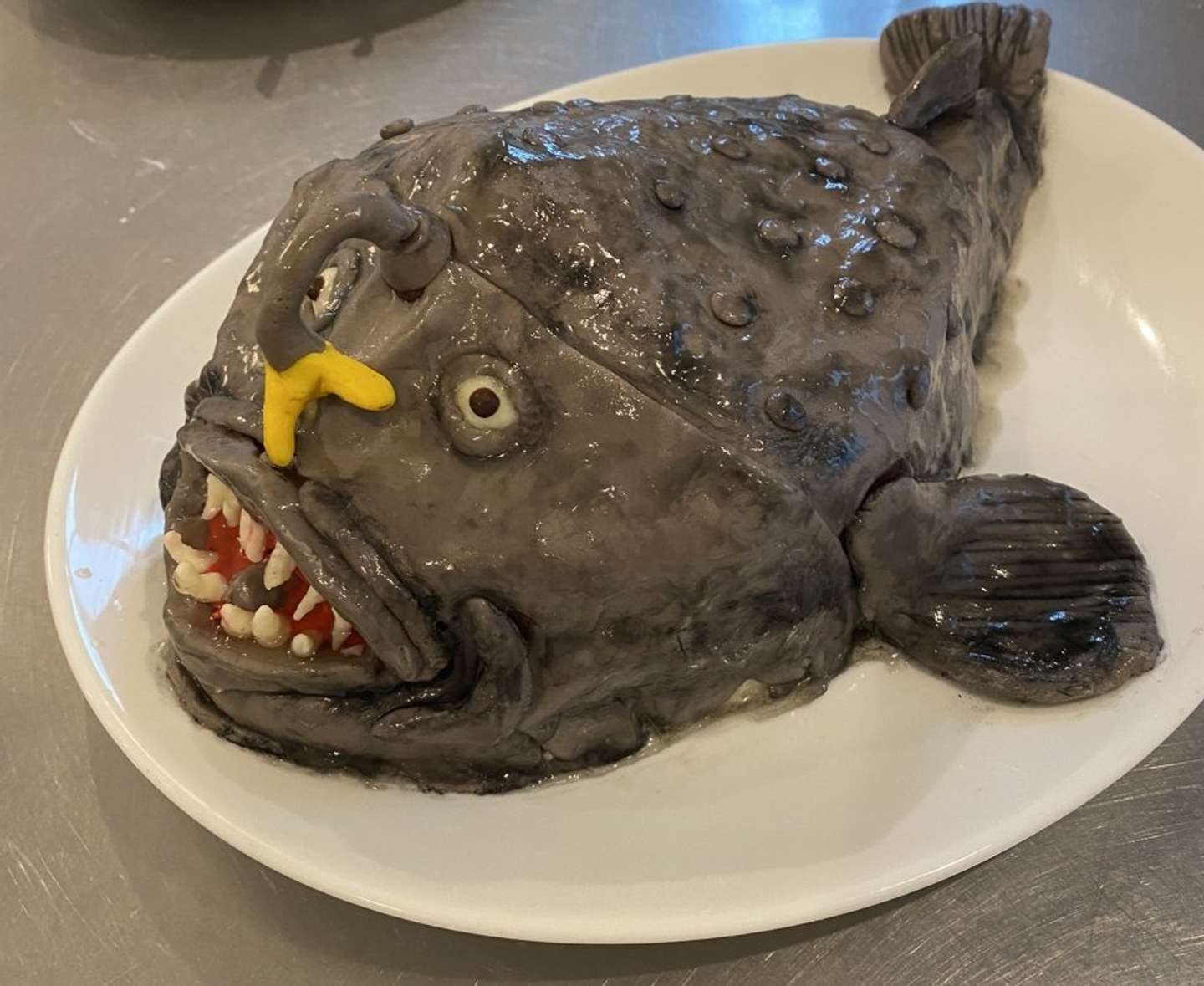 夢の中で追いかけてきそう 遠近法が生んだ こけし人間 がサイコすぎると話題