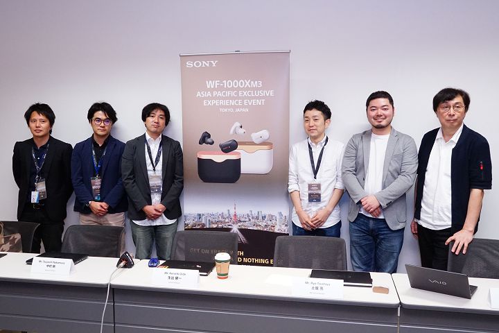 Sony WF-1000XM3 工程研發團隊接受各國媒體訪問，右一為投野耕治先生。