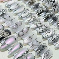 ร้านเล็บปลอม PINKY NAILS