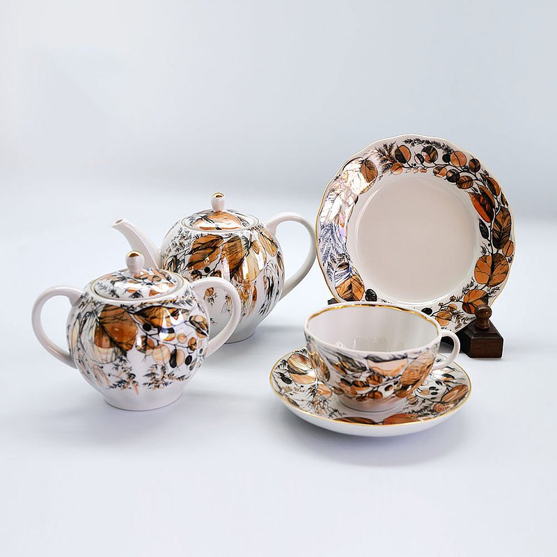 俄羅斯聖彼得堡 經典皇家瓷器 22K金手工金典 270年歷史璀璨精工