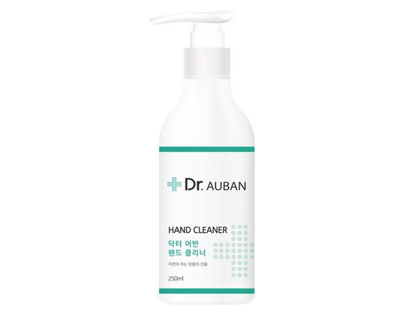 Dr.AUBAN~積雪草乾洗手凝膠(250ml)【D448479】搭配口罩/防疫必備，還有更多的日韓美妝、海外保養品、零食都在小三美日，現在購買立即出貨給您。