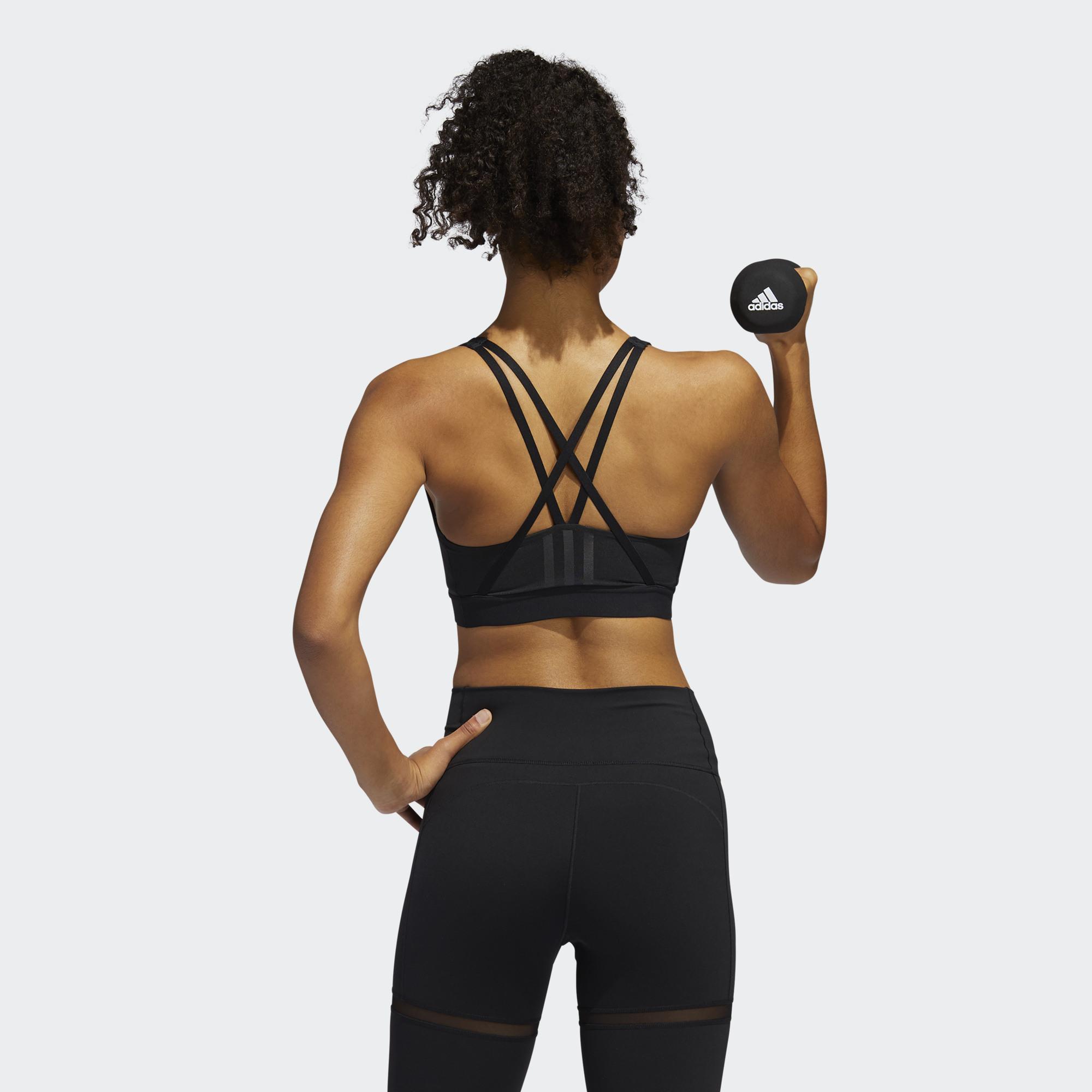 為中等強度運動設計的細肩帶訓練運動內衣