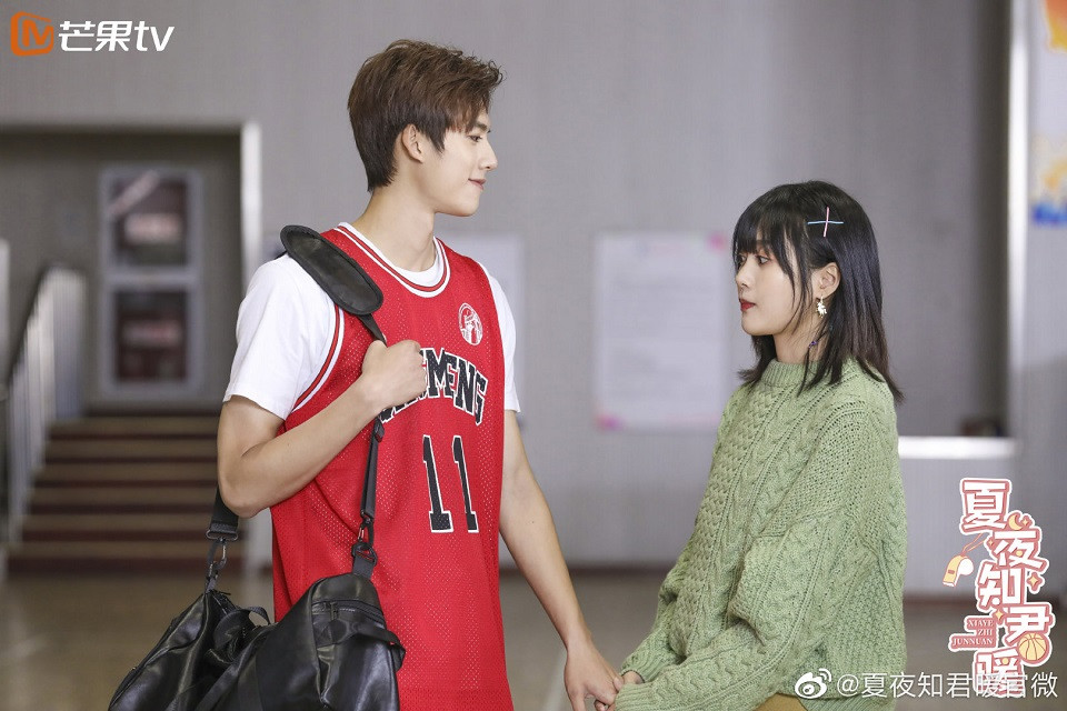 近期熱播甜寵陸劇8：鄧超元、王梓薇《夏夜知君暖》