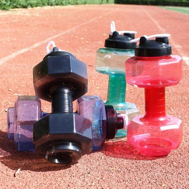 啞鈴水壺戶外健身超大號水桶杯塑料運動太空杯2500ML大容量健身杯《台北日光》