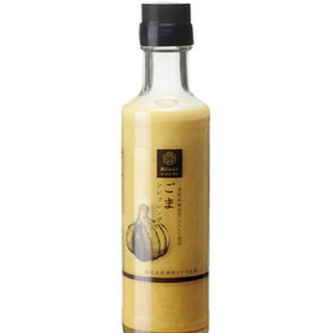 辻制油株式會社與三重縣立相可高中烹飪社團的學生共同開發的 黑蒜頭芝麻醬均勻地混合精心研磨香氣濃郁的芝麻粉加上絲滑細膩的芝麻醬及芳香的芝麻油搭配三重縣產的無臭黑大蒜所製成的香濃黑蒜頭芝麻醬，完美結合了蘋