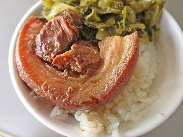 【台中美食】蕭爌肉飯-在地人激推的焢肉飯美食