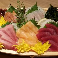 グルメ情報共有の場