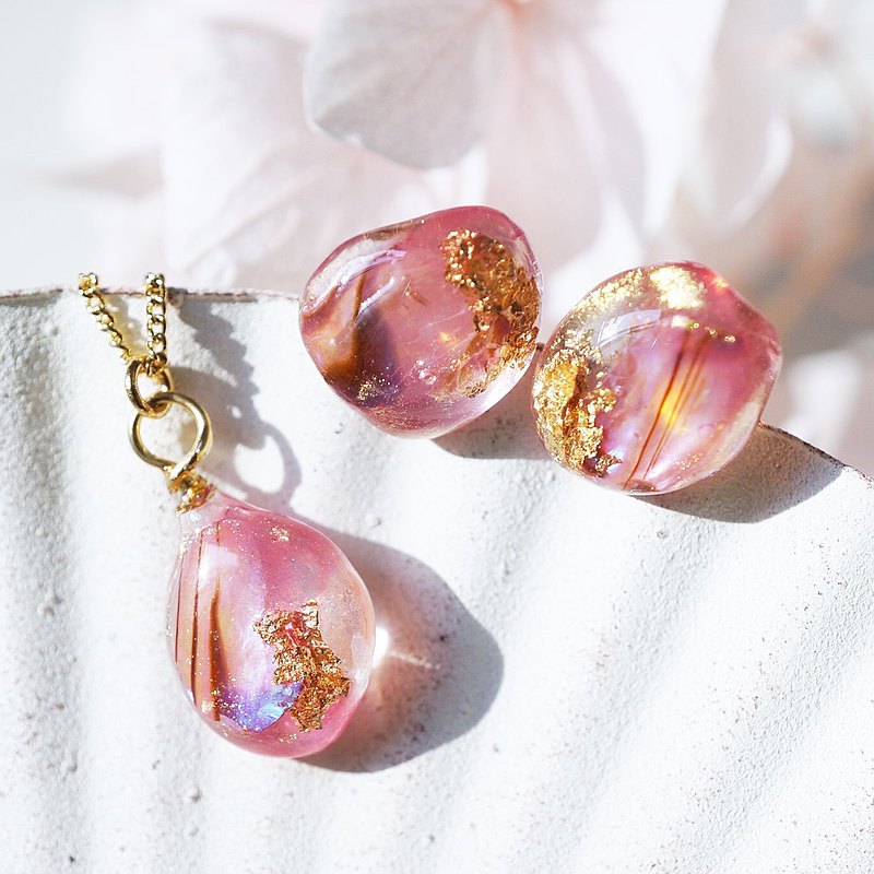 櫻花粉色貝殼 │ 耳環 / 耳夾 + 項鍊 │ 飾品兩件組
