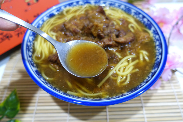 廟東排骨酥麵宅配-豐原廟東清水排骨酥麵即食料理包，排骨酥網購，冷藏宅配到家加熱即食，在家享受豐原廟東清水排骨酥的好滋味