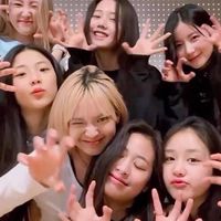 聊天、送圖、k-pop偶像、遊戲的小窩