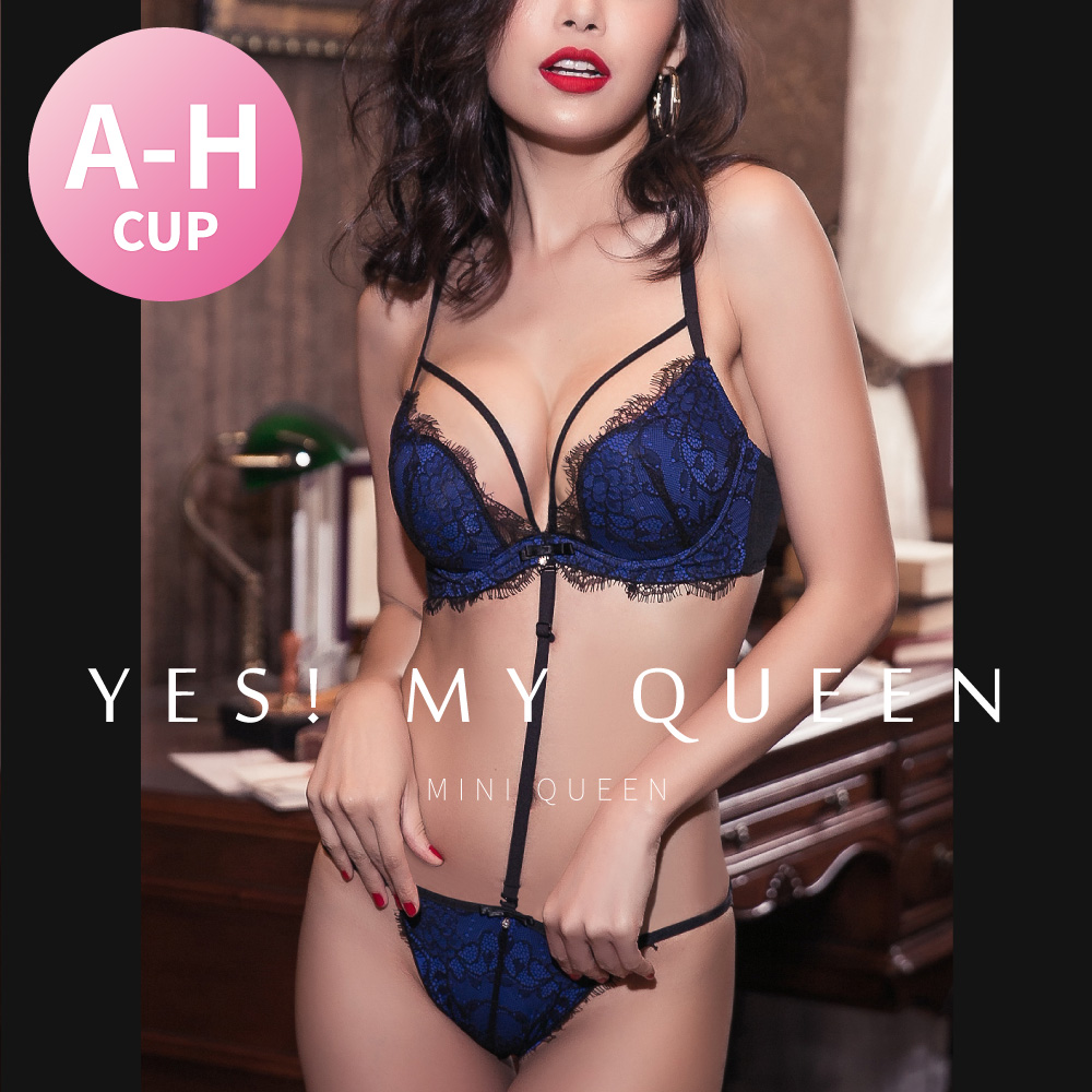 [獨家訂製] 散發誘惑吸引力的w女郎，火辣身材下的致命武器，w鋼圈 x 側邊push，低脊心釋放胸口壓力，美胸更集中，激爆誘人深溝！性感奢華黑蕾絲與華麗水鑽，腰部可拆式繫帶延伸至褲頭，襯托美艷動人的身