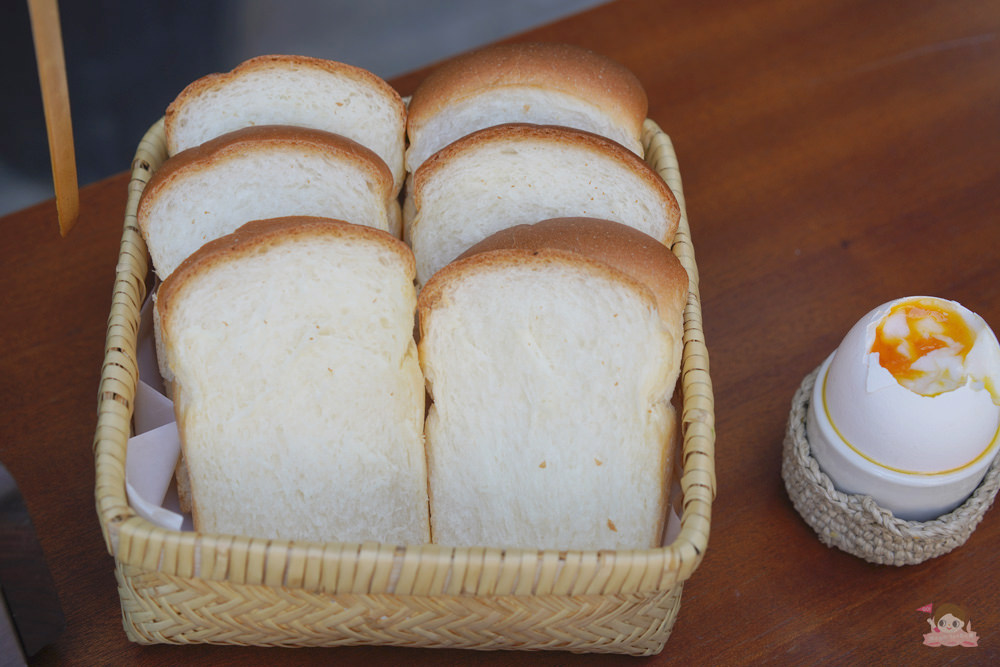 弘大&延南洞咖啡 MOMENT COFFEE (모멘트카페)，美味吐司自己烤，日系雜貨文青風、韓式網美咖啡店