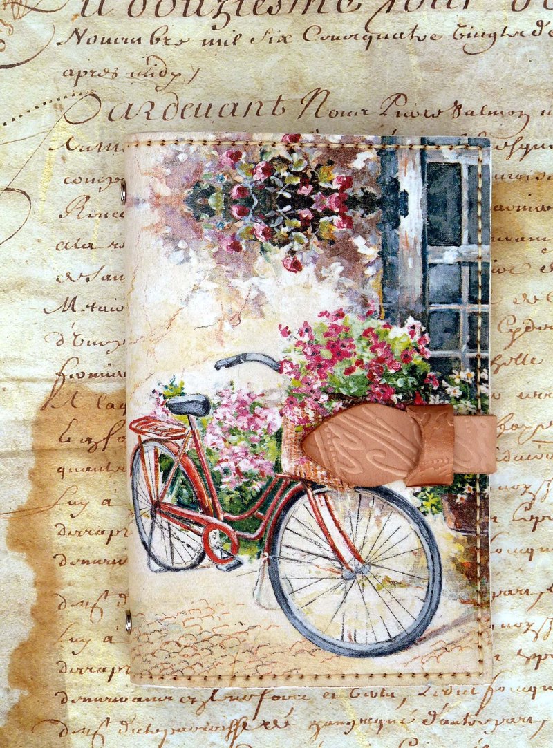 ♥商品說明♥ 全手工精心製作 真皮耐用度更高 活頁夾可拆下,即可當書衣使用 尺寸:閤上尺寸(W13.5*H 19CM ) ♥材質♥ 植鞣牛皮 6孔活頁夾,螺絲釦 ♥貼心提醒♥ 皮件有圖案覆蓋之處才具防