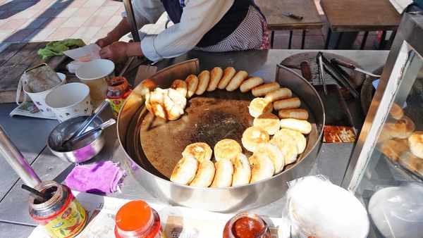 【台北美食】餡餅攤-沒有店名沒有招牌的30元路邊攤美食店